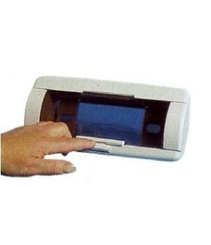 RADIO FRONT WATERTIGHT COVERSoporte con tapa protectora para aparatos de radio. Fabricado en plástico ABS blanco, resistente a l