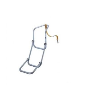 SWIMING LADDER 3 STEPSFabricada en aluminio anodizado con cabo y MOSQUETÓN de anclaje. Curva especial para la borda de las embar