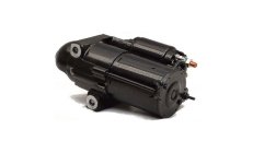 MOTORE D'AVVIAMENTO1,7KW 12V, 11 dientes.
Motor de arranque de gran potencia. Tornillos de fijación en diagonal. Para todos los 