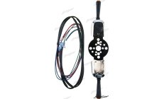 Interruttore Doppio Trim (TXPT2000-1P)Interruttore doppio di trim per motori fuoribordo. Controlla l'assetto con precisione e af