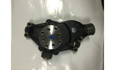 POMPA ACQUA COPERCHIO METALLO E PLASTICAIncluye 2 juntas. Para motores bloque GM, V6 4.3L y V8 5.0L 5.7L 6.2L.
Bomba de circulac